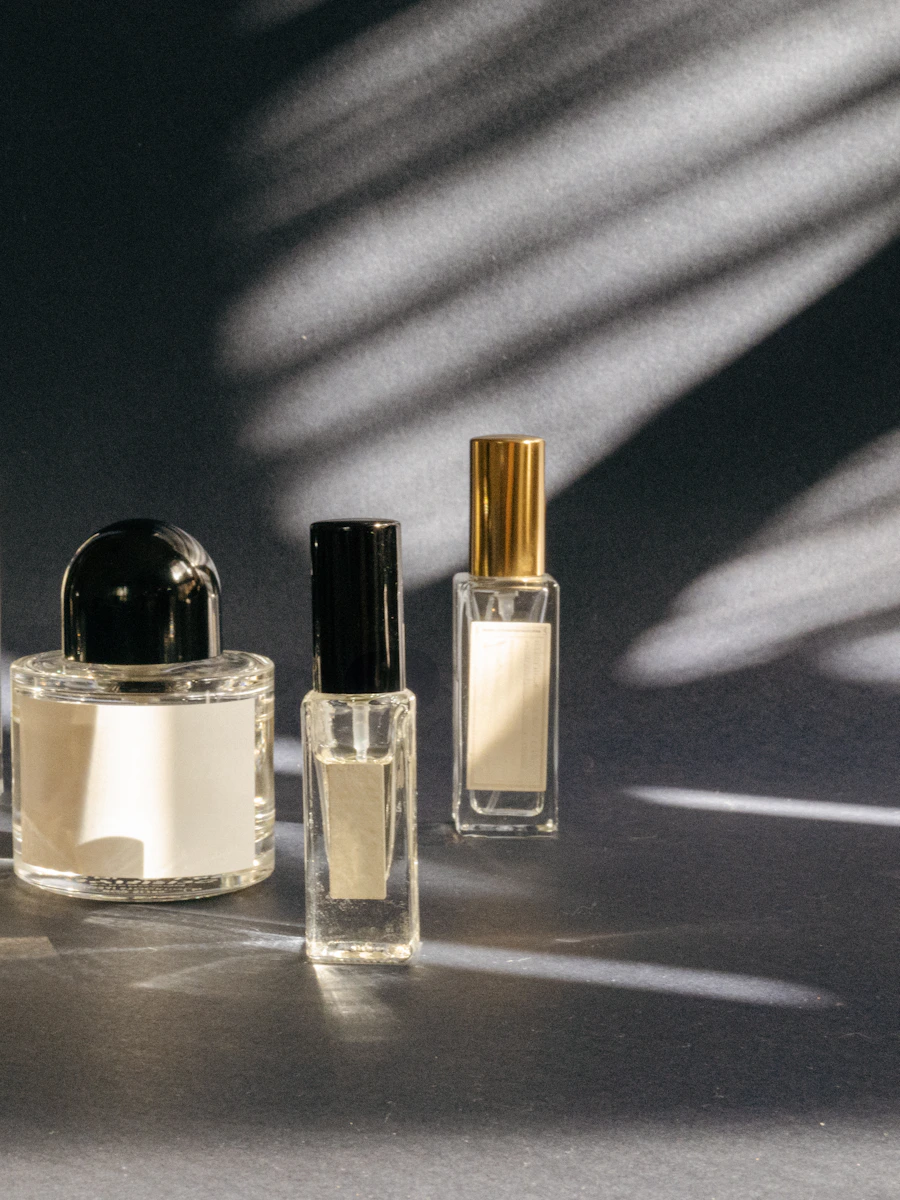 Fragrance presentation mood — perfume glass bottle